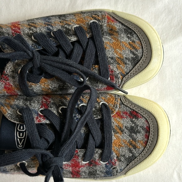 Keen houndstooth woven lace up sneaker - Picture 2 of 9